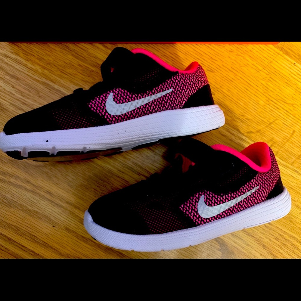 Nike toddler sneaker